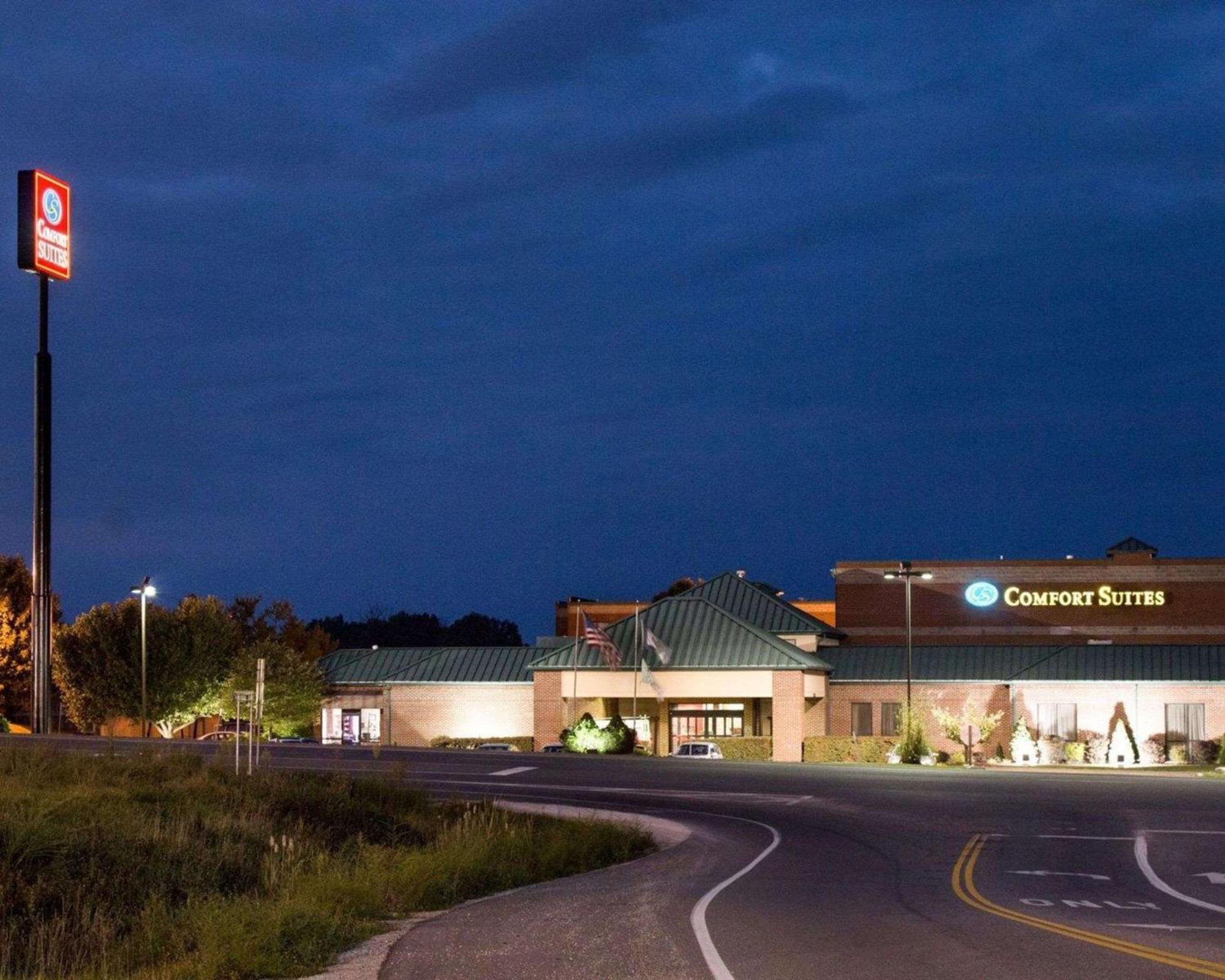 Comfort Suites Parkersburg South Mineral Wells Exterior photo